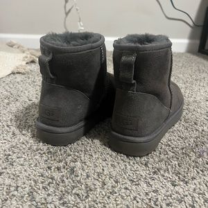 Ugg mini grey
